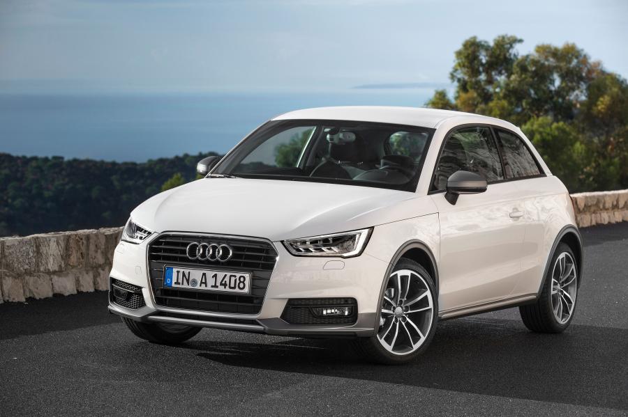  Audi A1 Active TFSI Ultra (8X) 2014 года  (WW) (фото 3 из 12)